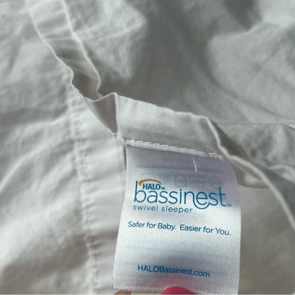 Halo Bassinest White Swivel Sleeper Cover Sheet